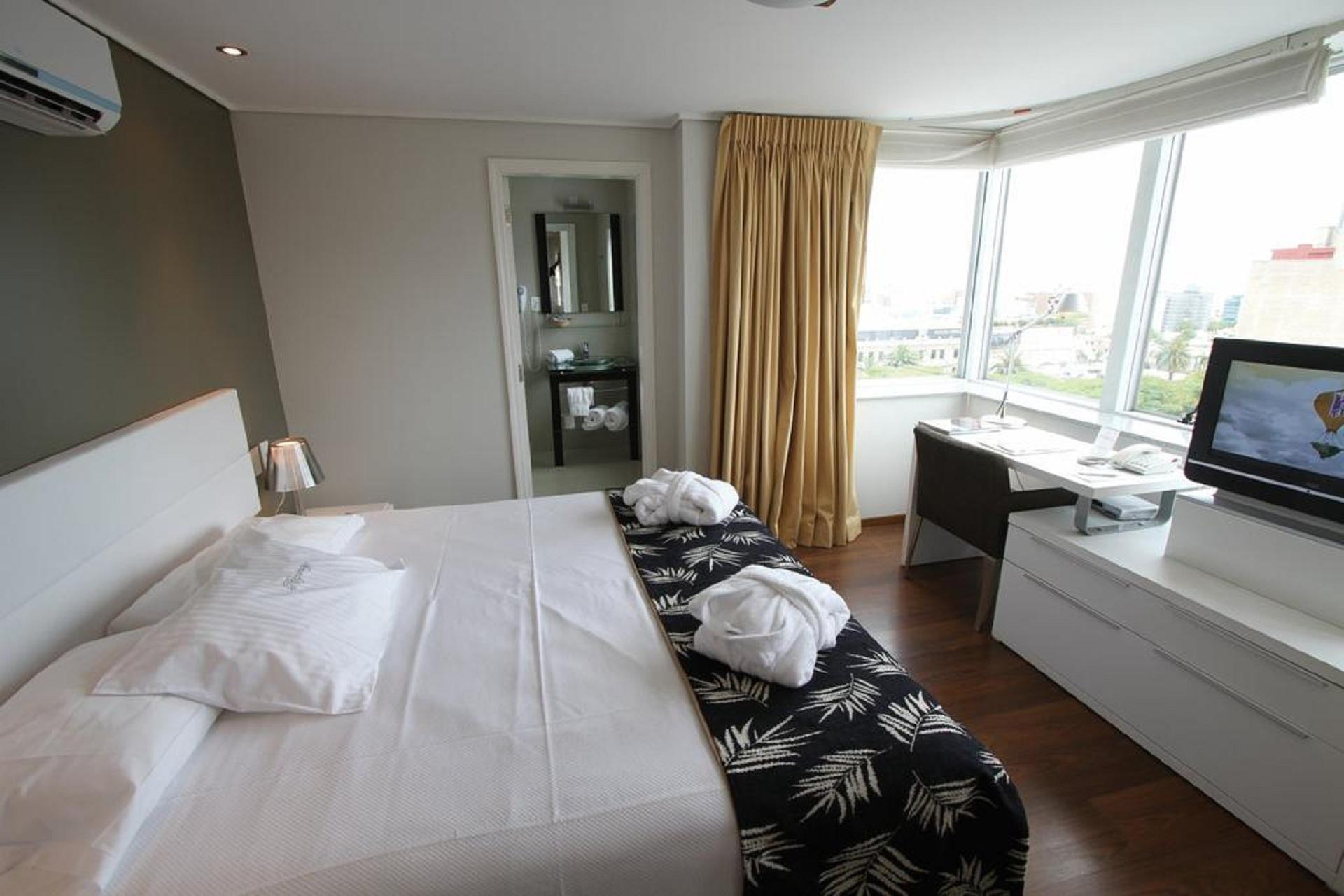 Regency Golf - Hotel Urbano Montevideo Exterior photo
